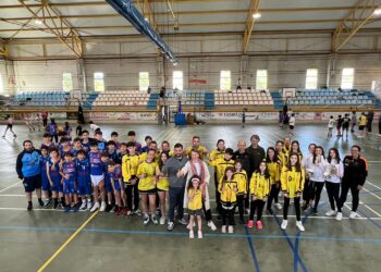 O pavillón municipal de Salceda cambia o formigón pola tarima de madeira