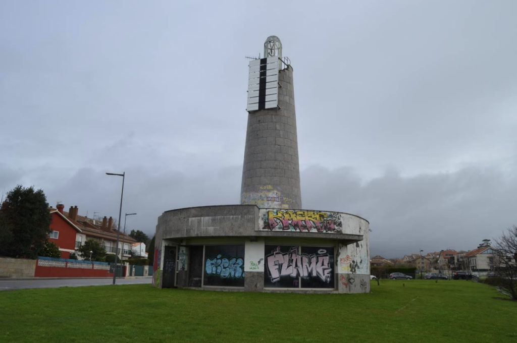 Faro de Canido en Panxón, Nigrán