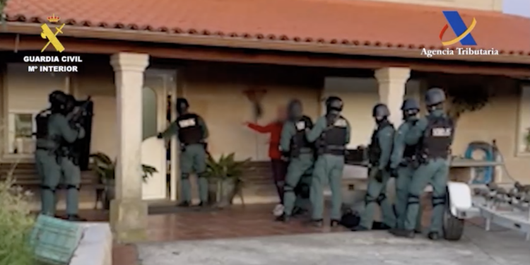 Cae una red gallega que suministraba lanchas a grupos del Estrecho para transporte de drogas e inmigrantes