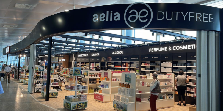 Peinador estrena su primer duty free a dos semanas de su cierre
