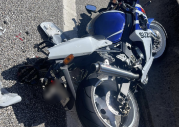 Dos vehículos y una moto, implicados en una colisión múltiple en la A-55