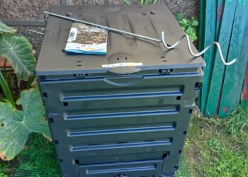 Mil viviendas de Vigo han recibido ya compostadores para el reciclaje de residuos