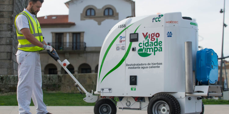 Dispositivo especial para eliminar el verdín de las zonas más sombrías de la ciudad