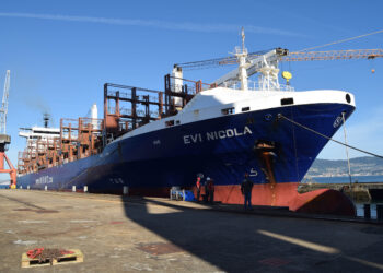 El portacontenedores ‘EVI Nicola’ recibirá asistencia mecánica en el Astillero San Enrique