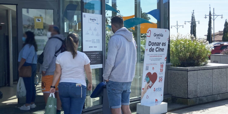 Gran Vía de Vigo recompensa la donación de sangre con entradas de cine