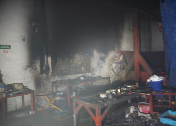 Un incendio calcina un taller en Bembrive