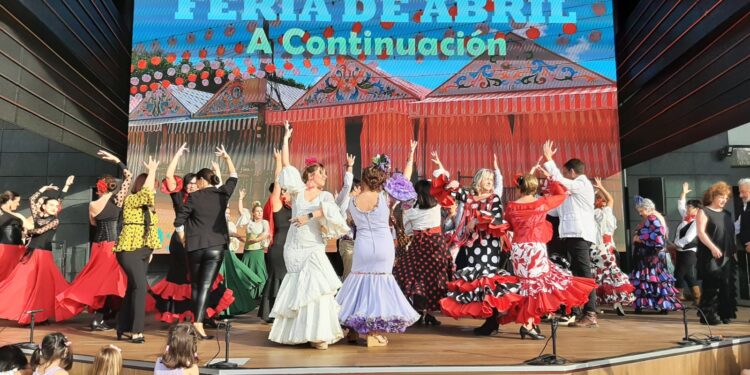 La Casa de Andalucía de Vigo y Vialia celebran la Feria de Abril