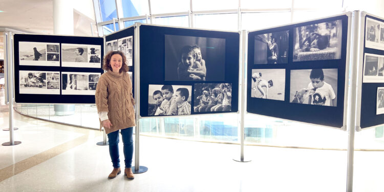 Gran Vía de Vigo acoge la exposición fotográfica “Rompiendo Mitos”