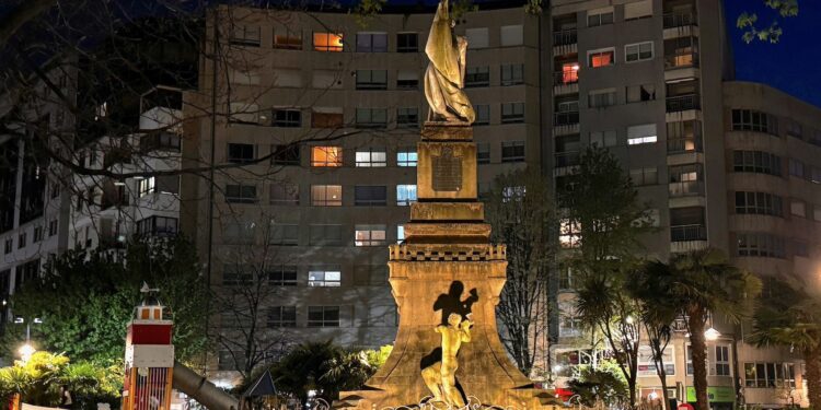 Se hizo la luz sobre los monumentos de Vigo