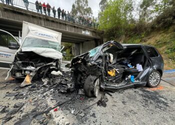Tragedia en Salvaterra con un fallecido y dos heridos graves tras un brutal choque en la PO-510