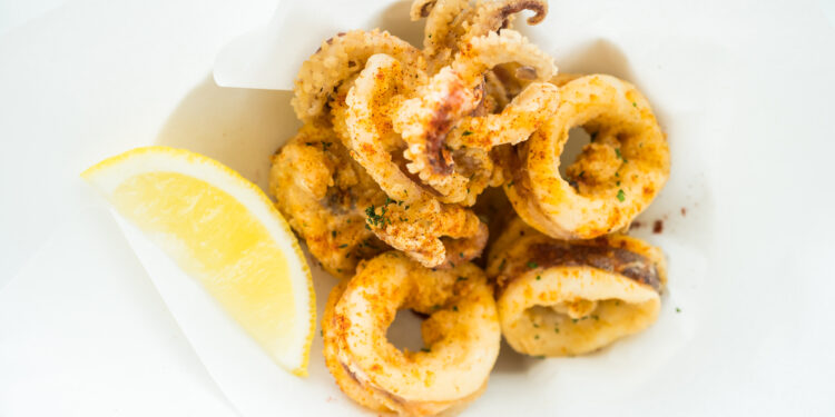 Cómo hacer unos auténticos calamares a la romana con alioli extra suave