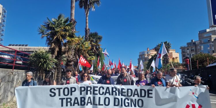 Centenares de delegados de la CIG se manifiestan por la «precariedad» del empleo y la «pobreza laboral»