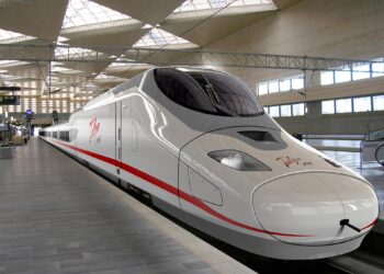 Normalidad en la web de Renfe tras el lanzamiento de billetes de AVE entre Galicia y Madrid a 18 euros