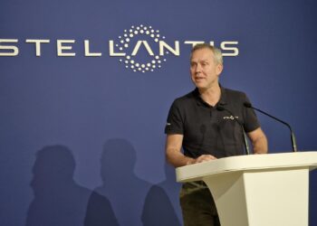 Stellantis Vigo ve «difícil» superar la producción de 2023 tras el paro de 60 turnos este año