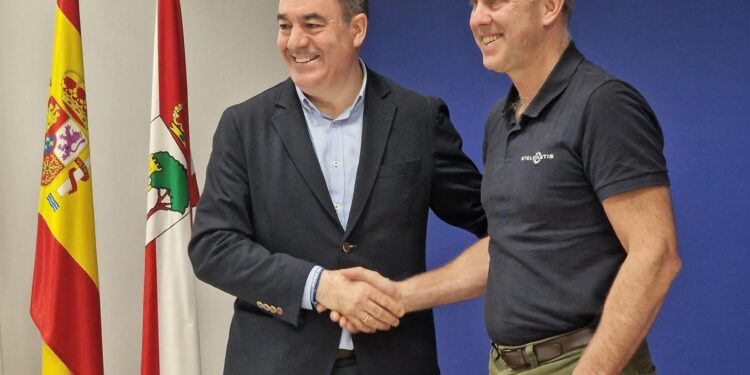 La Xunta y Stellantis Vigo, «juntos» en la formación de los jóvenes