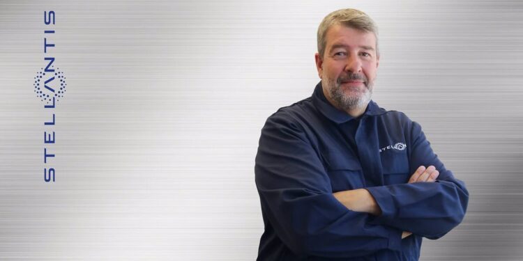 El vigués José Luis Alonso Mosquera sustituirá a Ignacio Bueno al frente de Stellantis Vigo