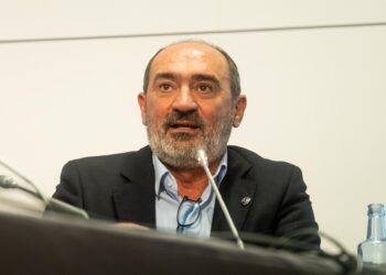 El profesor de la UVigo Anxo Angueira ingresa en la Real Academia Galega