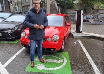 El PP reprocha la «nula apuesta» de Caballero por la expansión del coche eléctrico