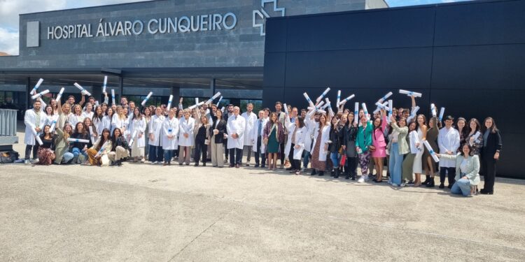 Un centenar de residentes finalizan etapa en el hospital Cunqueiro