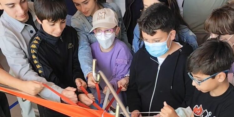 El hospital Álvaro Cunqueiro inaugura su «Parque dos Bicos»