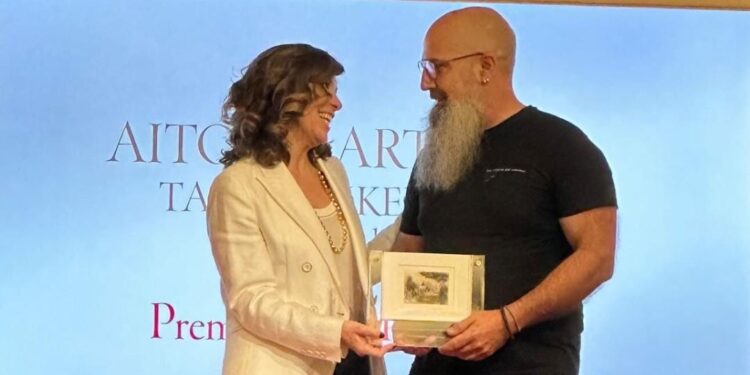 O obradoiro galego de tornería de madeira de Aitor Martínez recibe o Premio ao Talento Emerxente