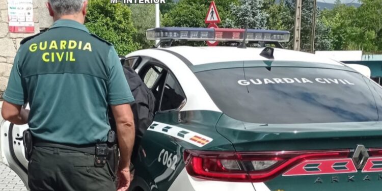 Detenido un vecino de O Rosal por un fraude relacionado con ayudas al alquiler a personas con bajos recursos