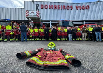Las sirenas de los bomberos de Vigo resonaron por Sergio