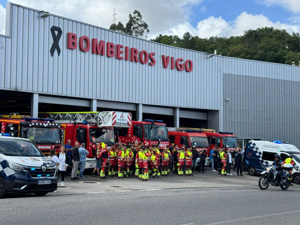 Las sirenas de los bomberos de Vigo resonaron por Sergio