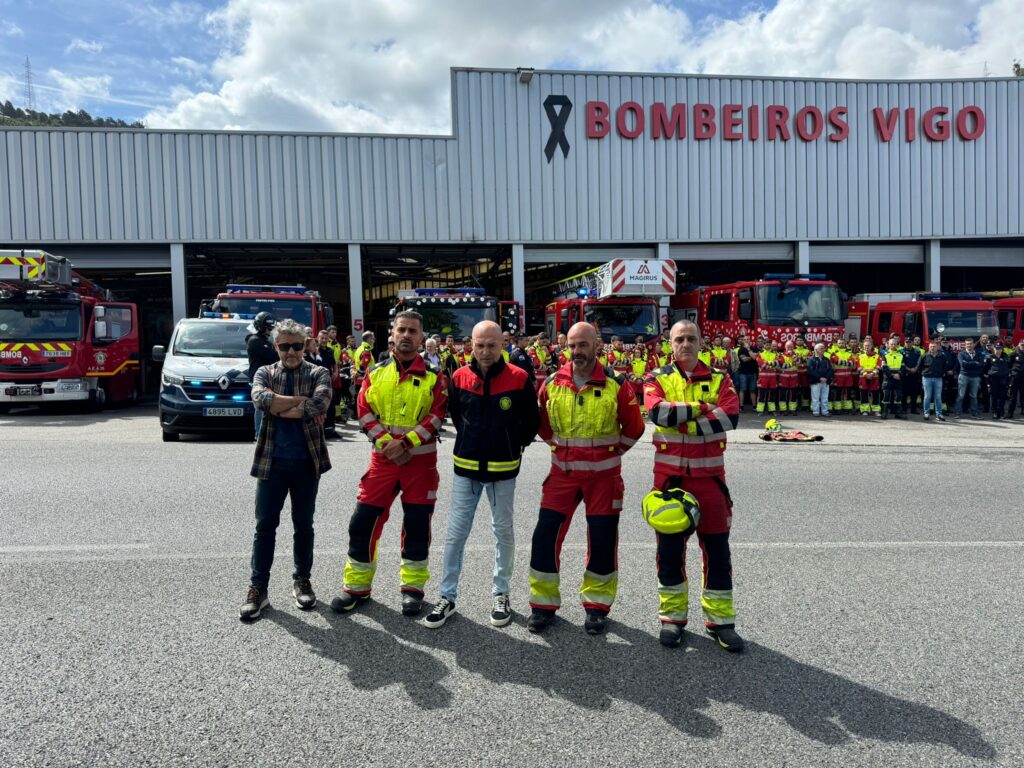 Las sirenas de los bomberos de Vigo resonaron por Sergio