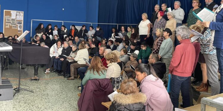 El grupo social ONCE premia la alianza contra el alzheimer de la Coral Casablanca y Afaga