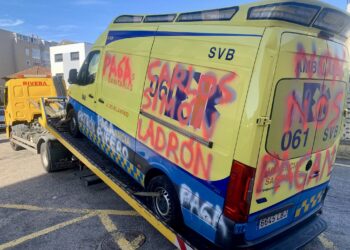 Los sindicatos acusan a la Xunta de inacción ante el «completo caos» en Ambulancias del Atlántico