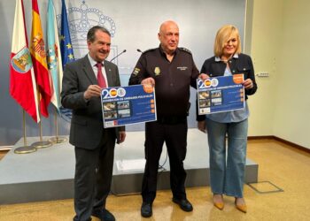 Exhibiciones de caballería, perros guía y despliegue de Tedax para celebrar el Bicentenario de la Policía Nacional