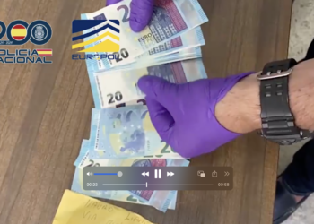 Un arrestado en Pontevedra de una trama internacional que distribuía billetes falsos por redes sociales