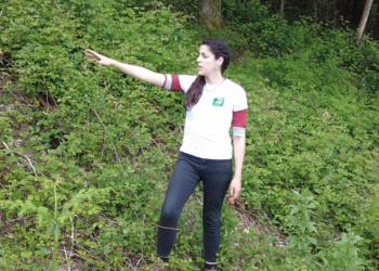 Mos toma muestras para analizar el vertido detectado por los ecologistas en Afouteza