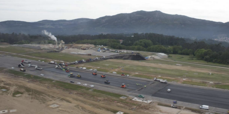 Las obras en el aeropuerto de Peinador avanzan según el calendario