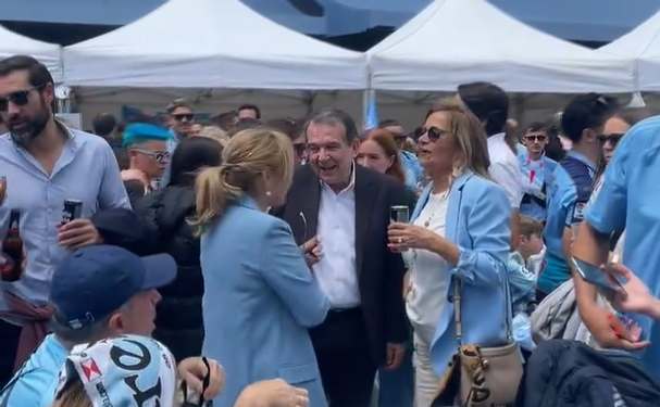 «Caballero no dudó en irse de celebración y cervezas mientras a escasos metros se velaba al bombero fallecido»