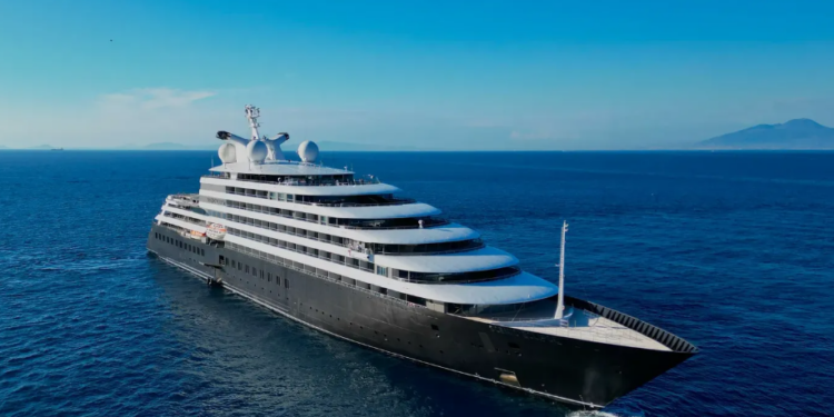 Vuelve a Vigo la majestuosidad y lujo del Scenic Eclipse