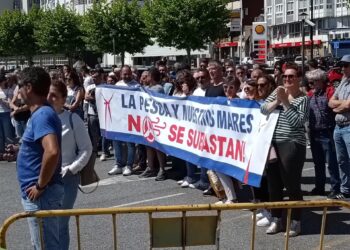Cangas grita contra la eólica marina: «Nuestro mar no será vendido en subasta»
