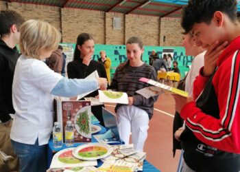 Feria de profesiones en el Colegio Compañía de María