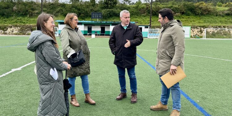 Adjudicadas las obras de reforma del campo de fútbol de Augas Férreas