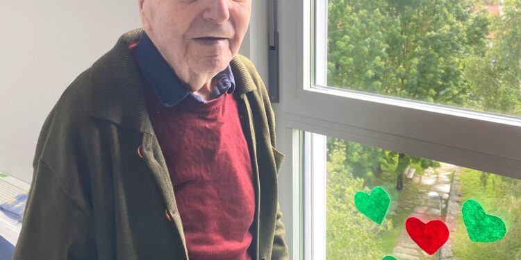Manuel Saborido, director del colegio de Alcabre, cumple 103 años