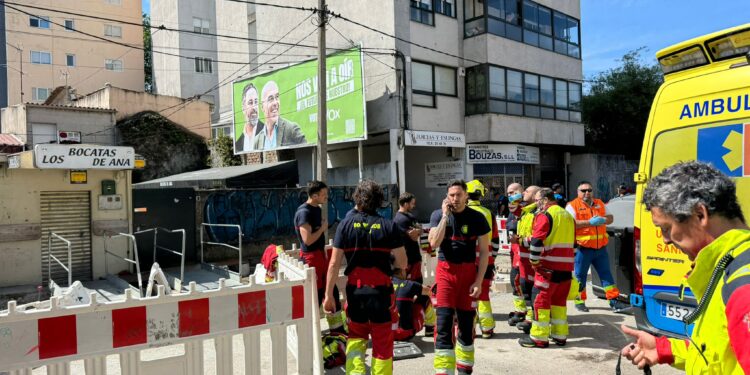 Trágico accidente en Vigo: un bombero fallece tras desplomarse sobre él una pared