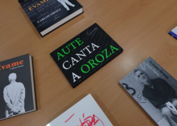 Tras los pasos de Carlos Oroza: un emotivo recorrido por el Casco Vello de Vigo