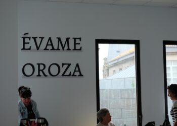 Tras los pasos de Carlos Oroza: un emotivo recorrido por el Casco Vello de Vigo