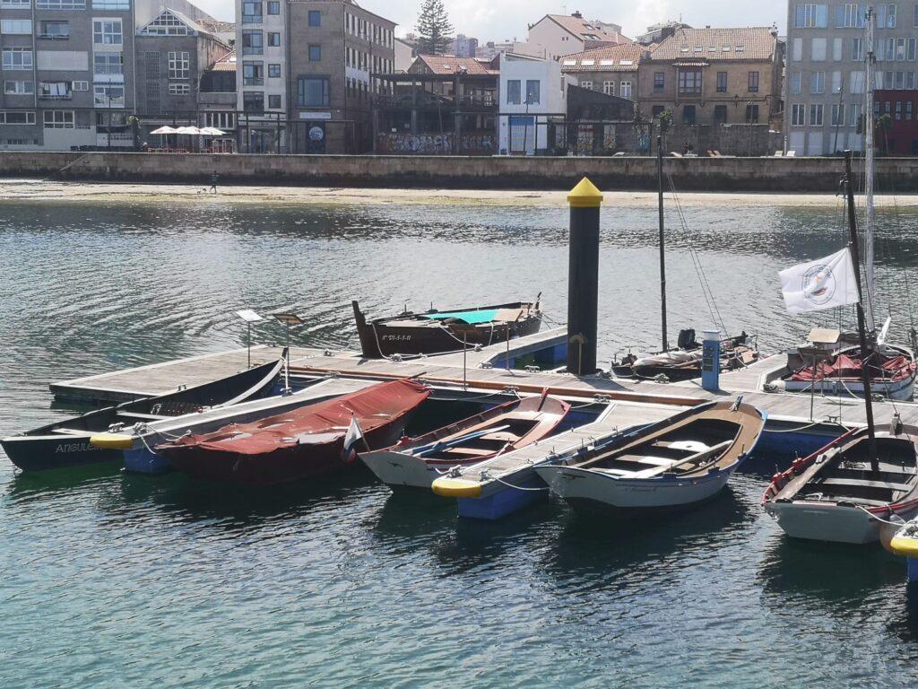 A toda vela a bordo del Galeón Coruxo: enrolados con los marineros de Bouzas