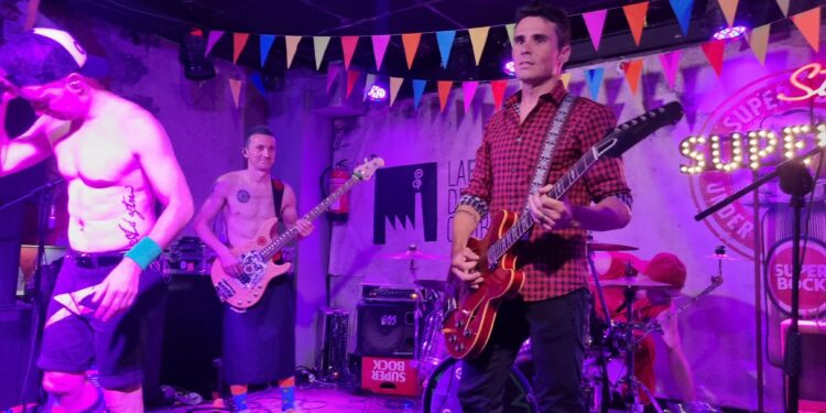 Javi Gómez Noya se convierte en Vigo en un “Red Hot” por un día