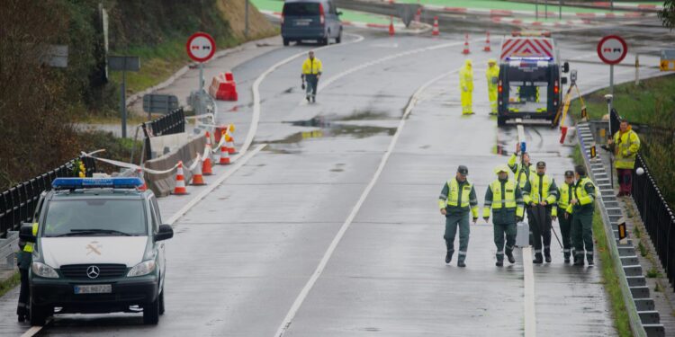 El puente de Pedre, en Cerdedo-Cotobade, recupera sus dos carriles tras el trágico siniestro de bus de las navidades de 2022