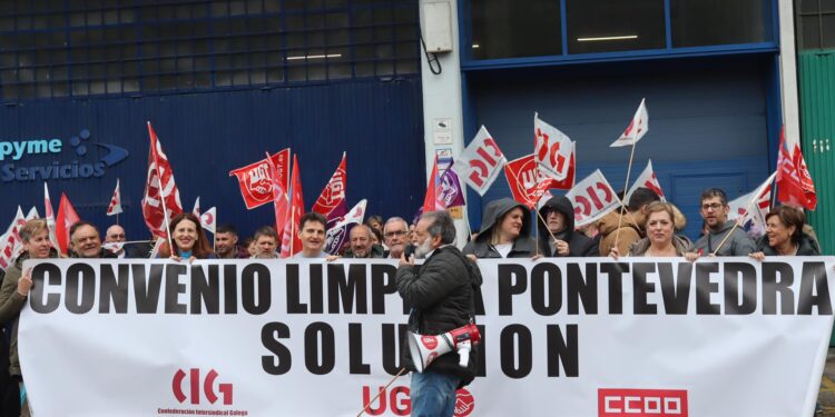 Trabajadoras de limpieza vuelven a urgir un nuevo convenio y anuncian huelga si no hay avances