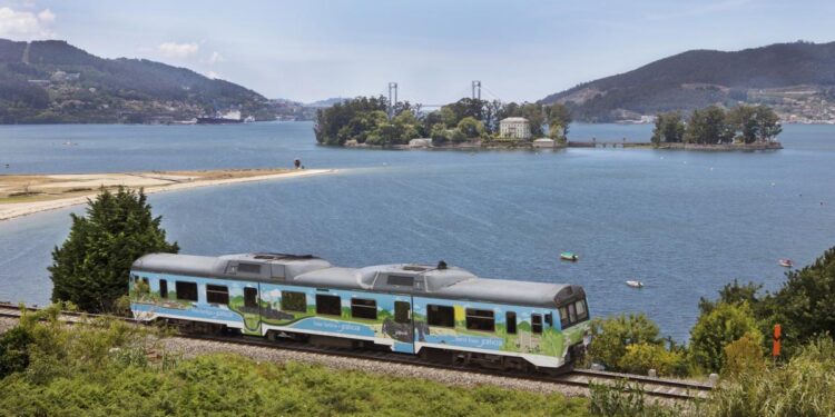 Activada la venta de billetes para una decena de trenes turísticos de Galicia en junio