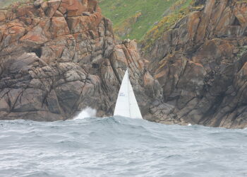 Doblete del «Bon III» de Víctor Carrión: A Dos la Volta ás Cíes y el Trofeo Xoan Ramón Carballo